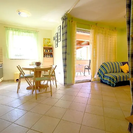 Apartment Fuer 4 Personen Ca 43 Qm In Radici, Kvarner Bucht Krk Malinska